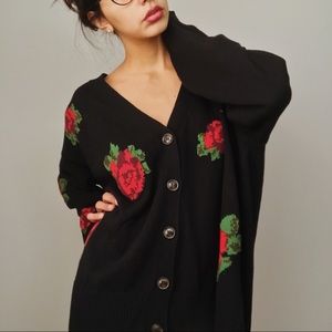 Black Cardigan with Red Roses 🌹
